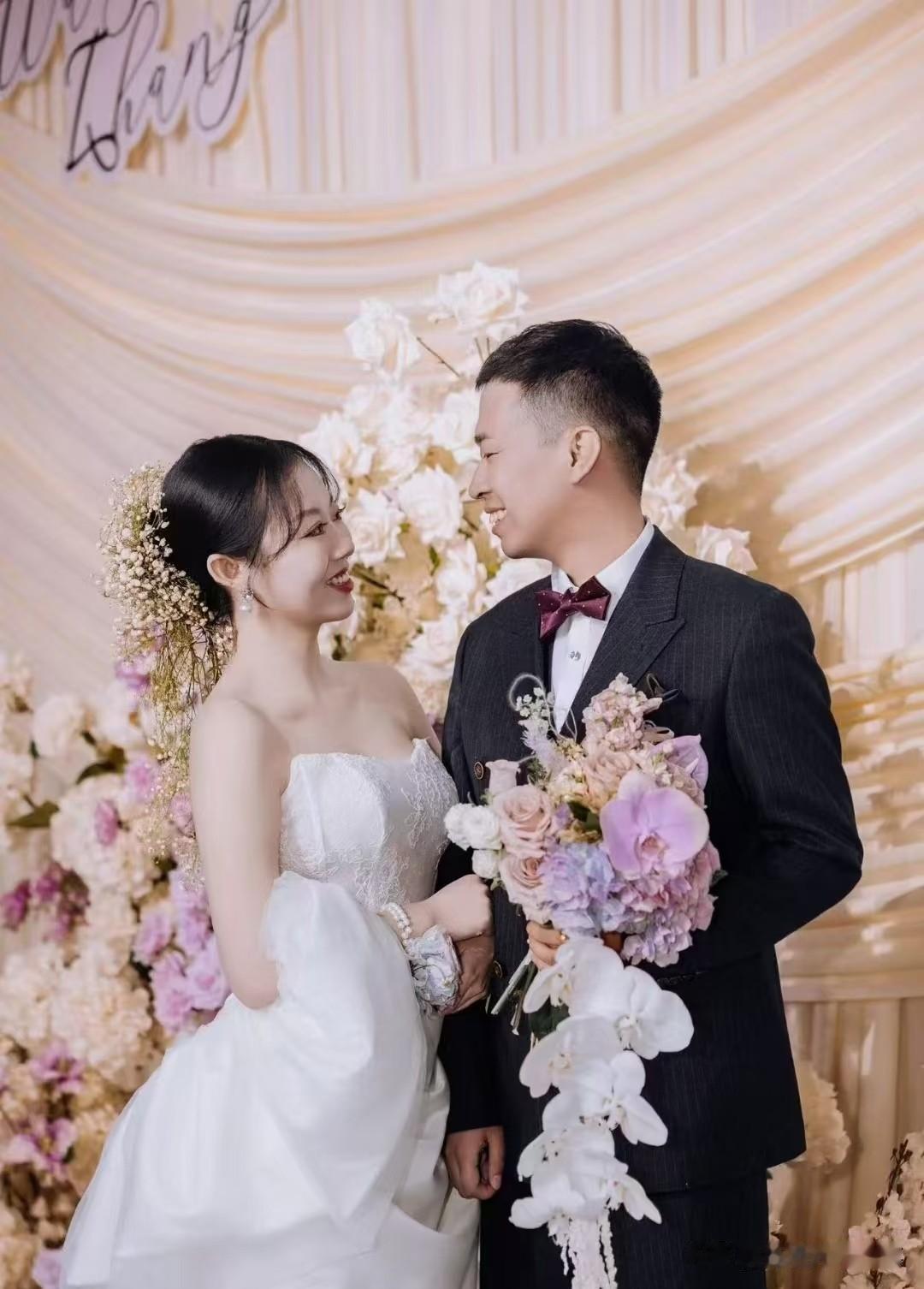 情感爆文：我那沉默了一辈子的老公，在儿子婚礼上，给了我一个惊天大惊喜儿子婚礼