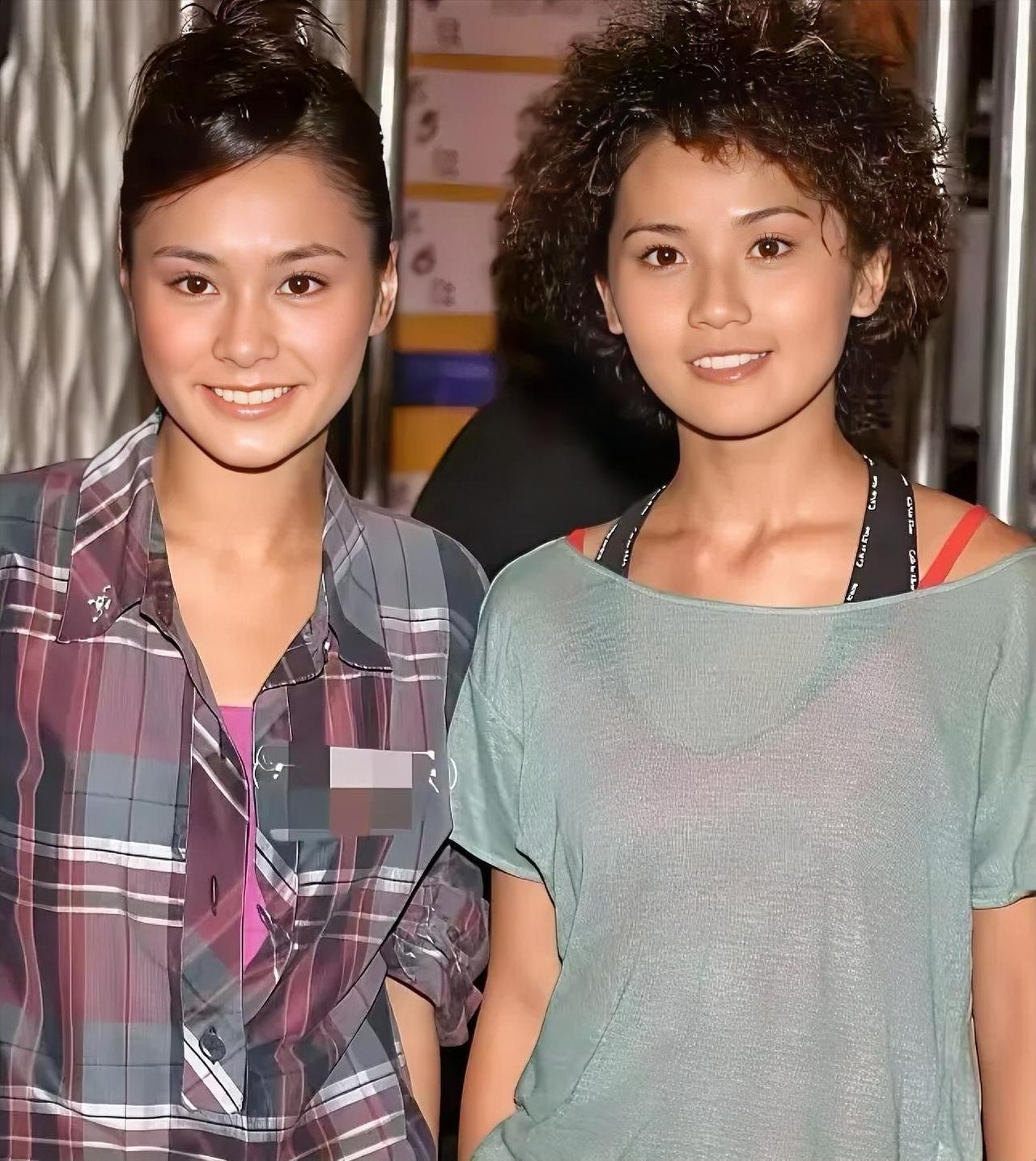 早期的Twins阿娇和阿Sa，青春无敌得不像话。19岁的阿娇和18岁的阿Sa，猛