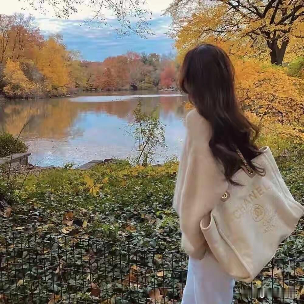 怎么做，才是人间清醒？1.讲话只有三个目的：一、让别人高兴。二、给自己