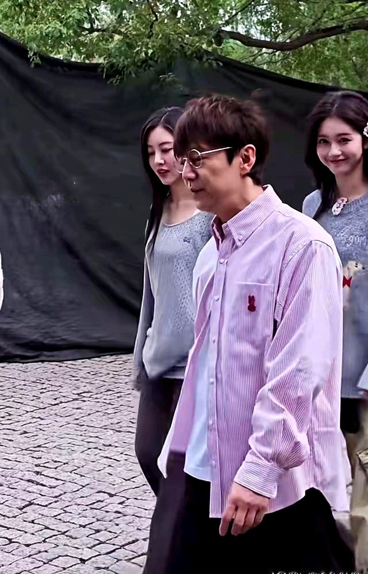 不老传说破灭了！差点认不出来这个有点老态的男人是大名鼎鼎的湖南卫视著名主持何炅