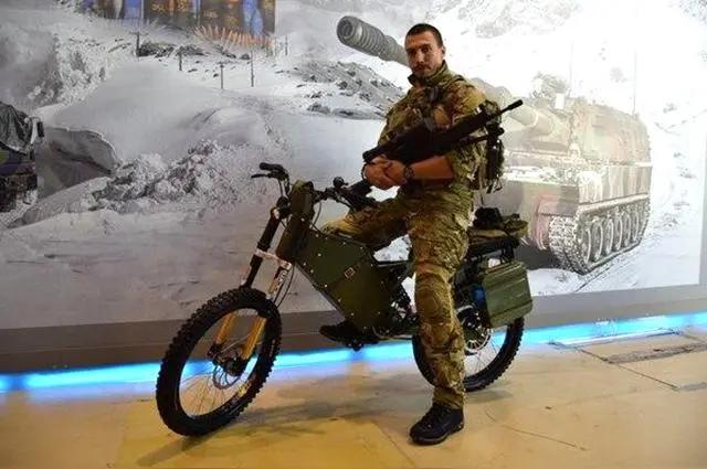 天降奇袭！俄军追逃兵撞进乌军指挥部缴获机密当场乐开花扎波罗热前线爆出劲爆