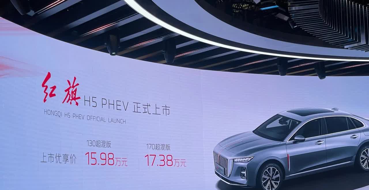 2025年想买车的朋友们记一下口诀：1、有钱首选奔驰GLC2、不行买辆宝