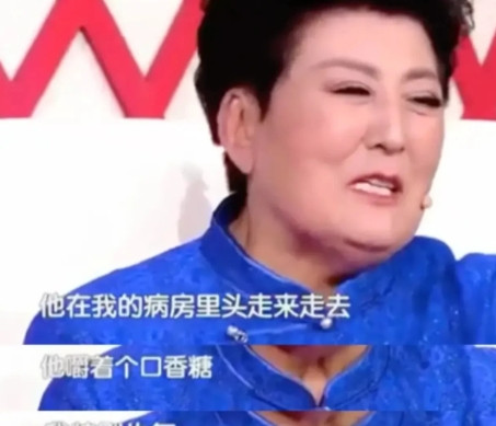 1998年，51岁的德德玛应邀去日本演出，在后台她突发脑淤血，被紧急送往医院。在