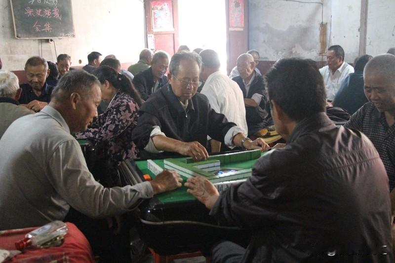 在农村打麻将五百元左右算不算赌博，这还真不好说。在农村，农闲时大家聚在一起打打