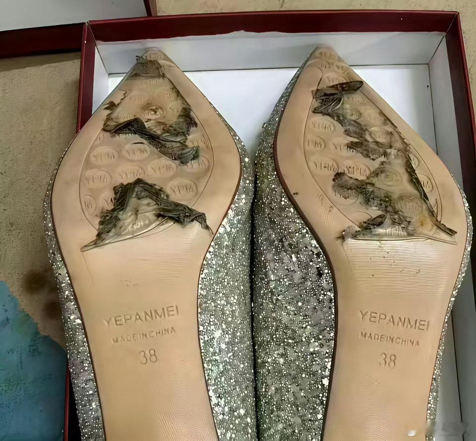 看到被白嫖的婚鞋，商家也很无奈吧​​​