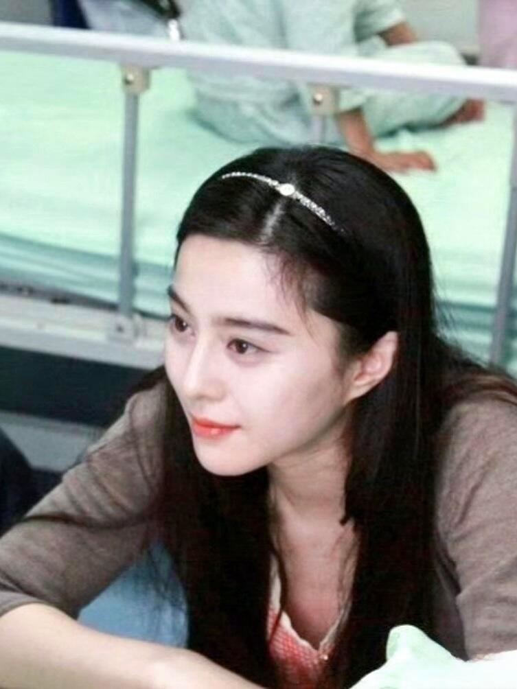 范冰冰，人怎么可以美的这么毫无争议……​​​