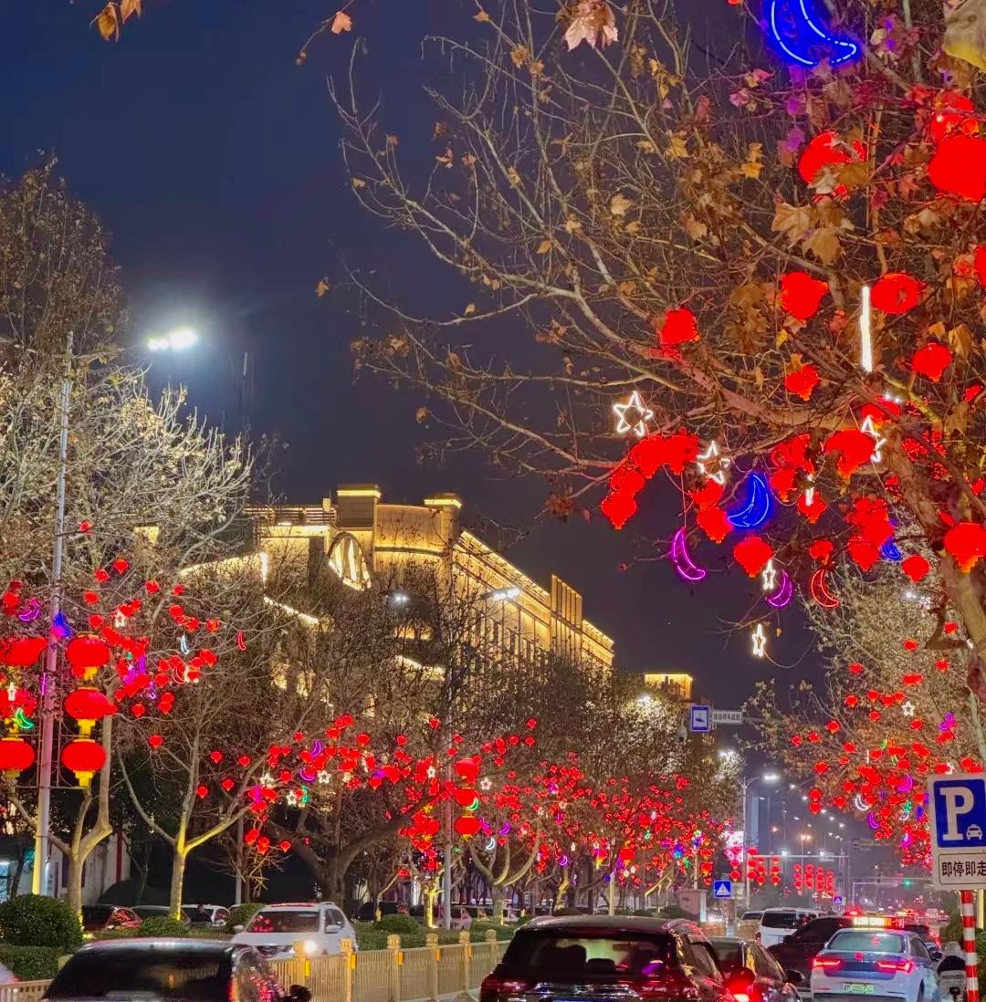 ：…）女人需要男人，女人就是女人，无论她多逞强，无论她多坚强，无论她表面有多淡