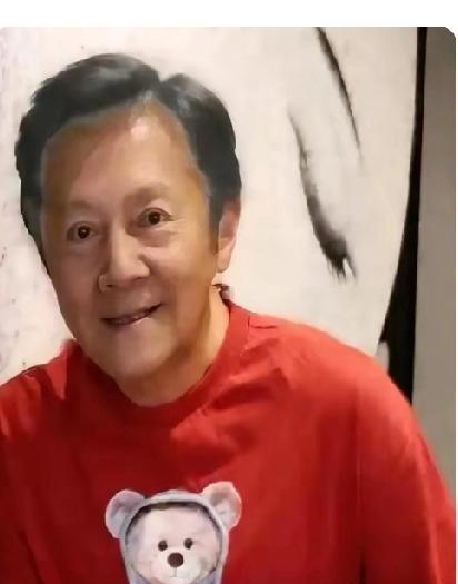 央视的饭，不吃了？蔡国庆这步棋，藏着多少中年人的清醒。别以为他还是那个只会唱