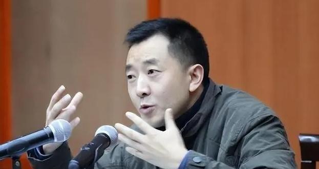 2016年，陈行甲去找一个上级汇报工作，上级对他说：“你不过是个县委书记，老子是