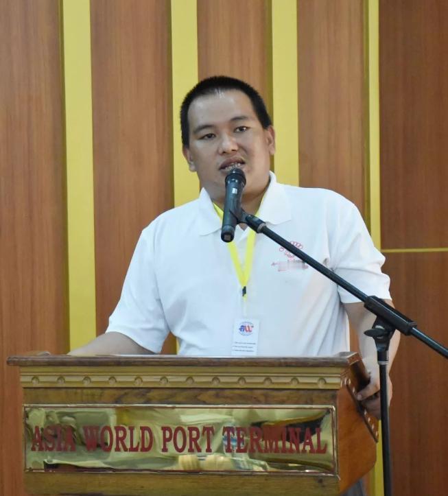 白所成长子白应能看起来胖胖墩墩，憨态可掬，不像大奸大恶之人。而且以前在果敢行事比