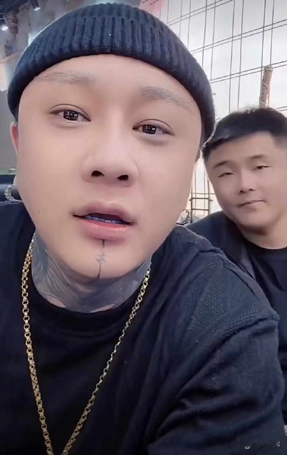 方丈喊话整个快手所有主播没一个GDP比他高，并且自封快手一哥！