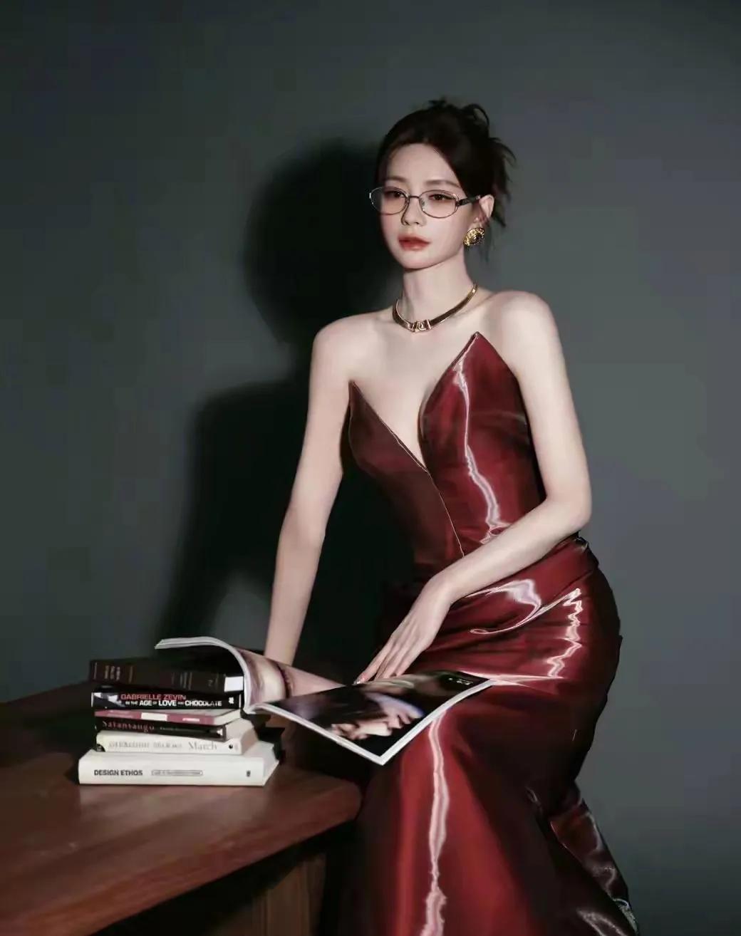 沈梦辰酒红深V长裙造型杀疯了！性感优雅双在线，这状态绝了沈梦辰这身酒红深V