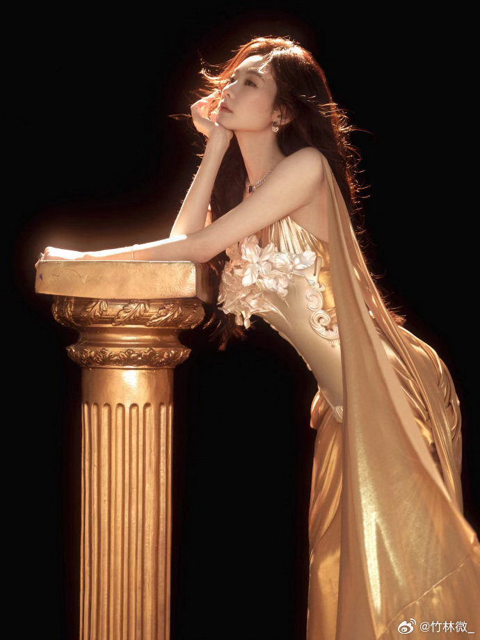 张艺凡希腊女神张艺凡把贝壳穿在身上张艺凡希腊女神张艺凡把贝壳穿在身上张艺凡贝壳造