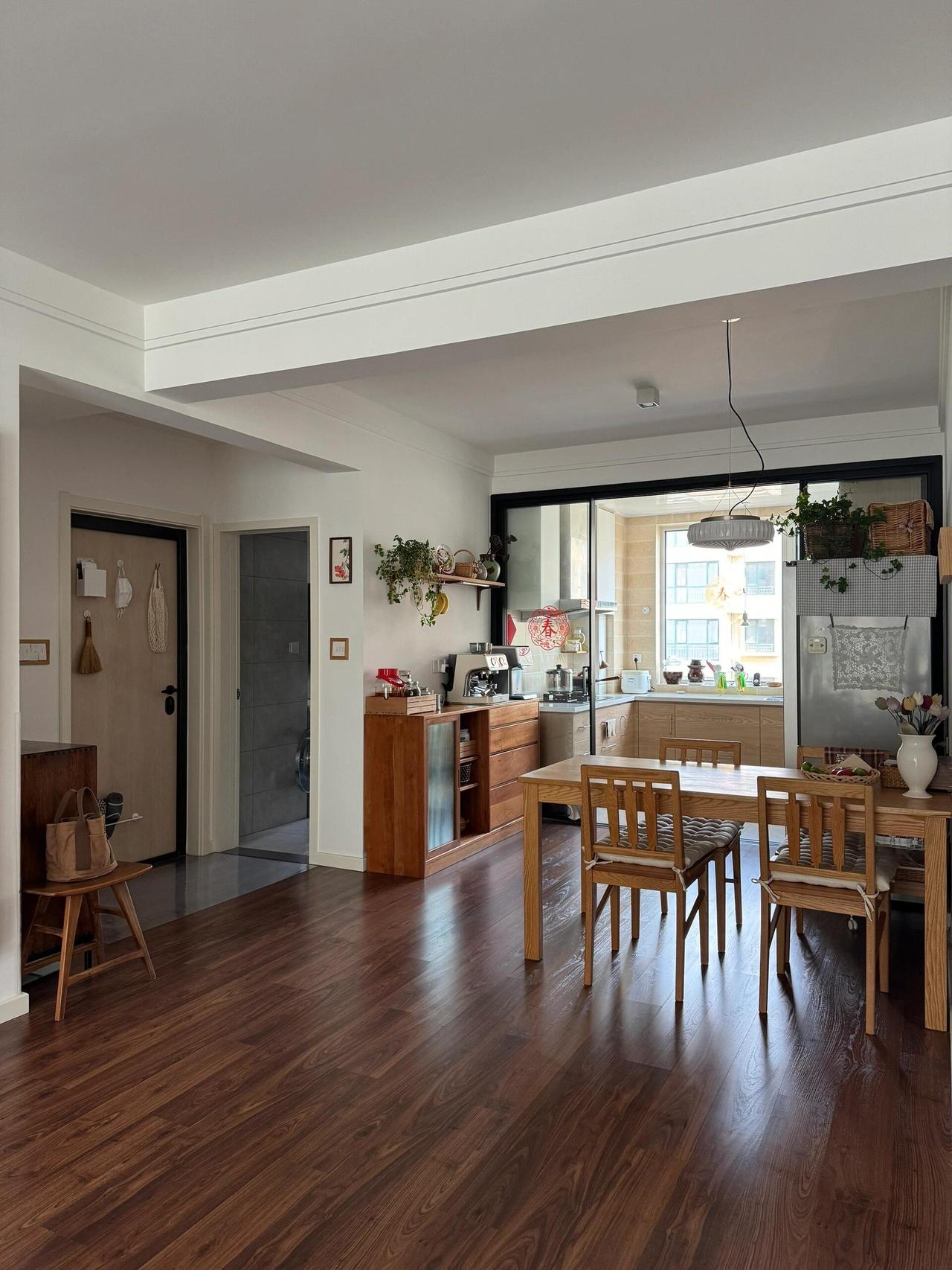 爱干净人的执着，就是家里的每一个角落都要干净，那才叫真正的干净，河北有位女子晒出