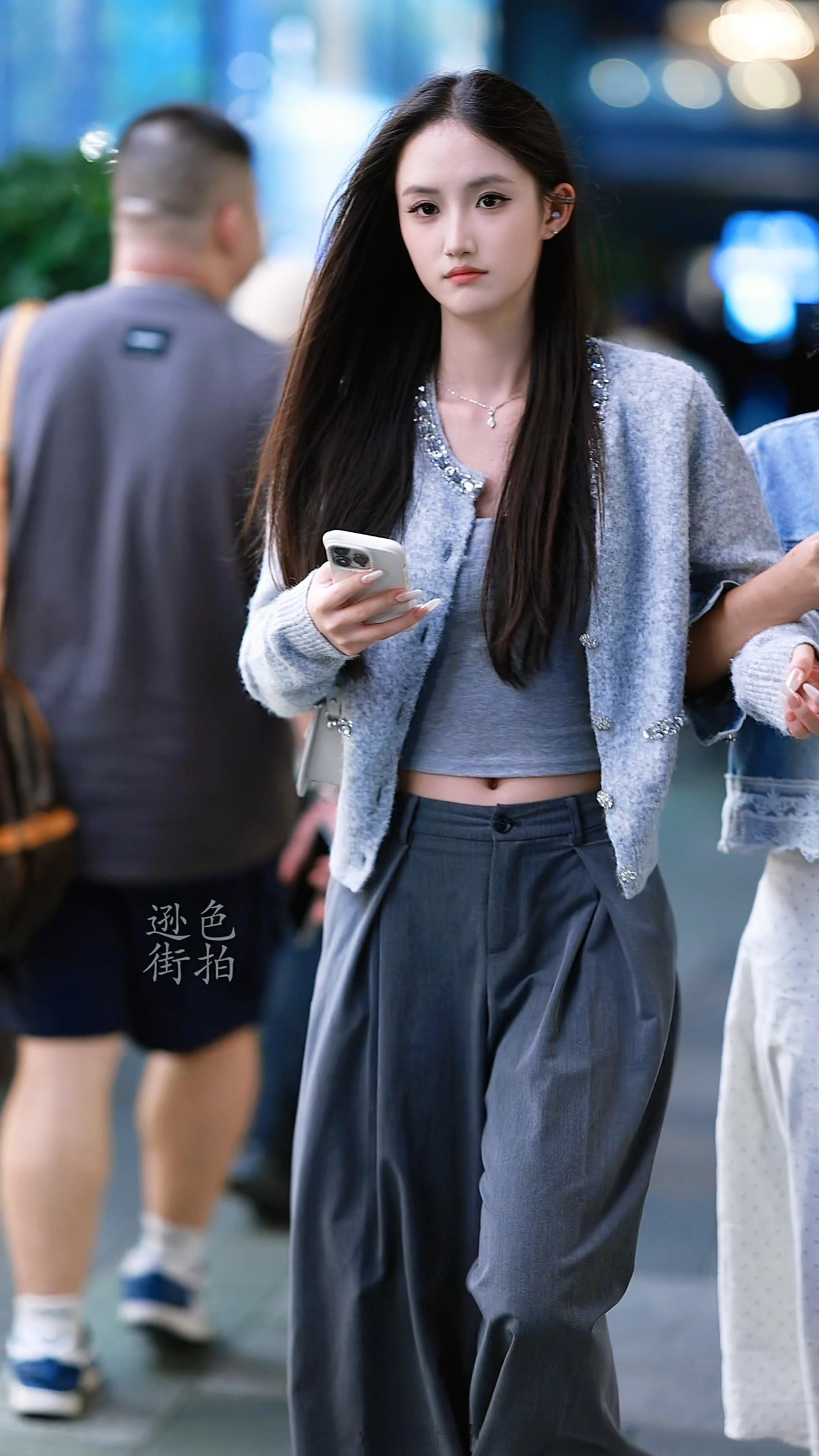 【成都街拍】貌美如花。丨摄影拍照每日穿搭​​​