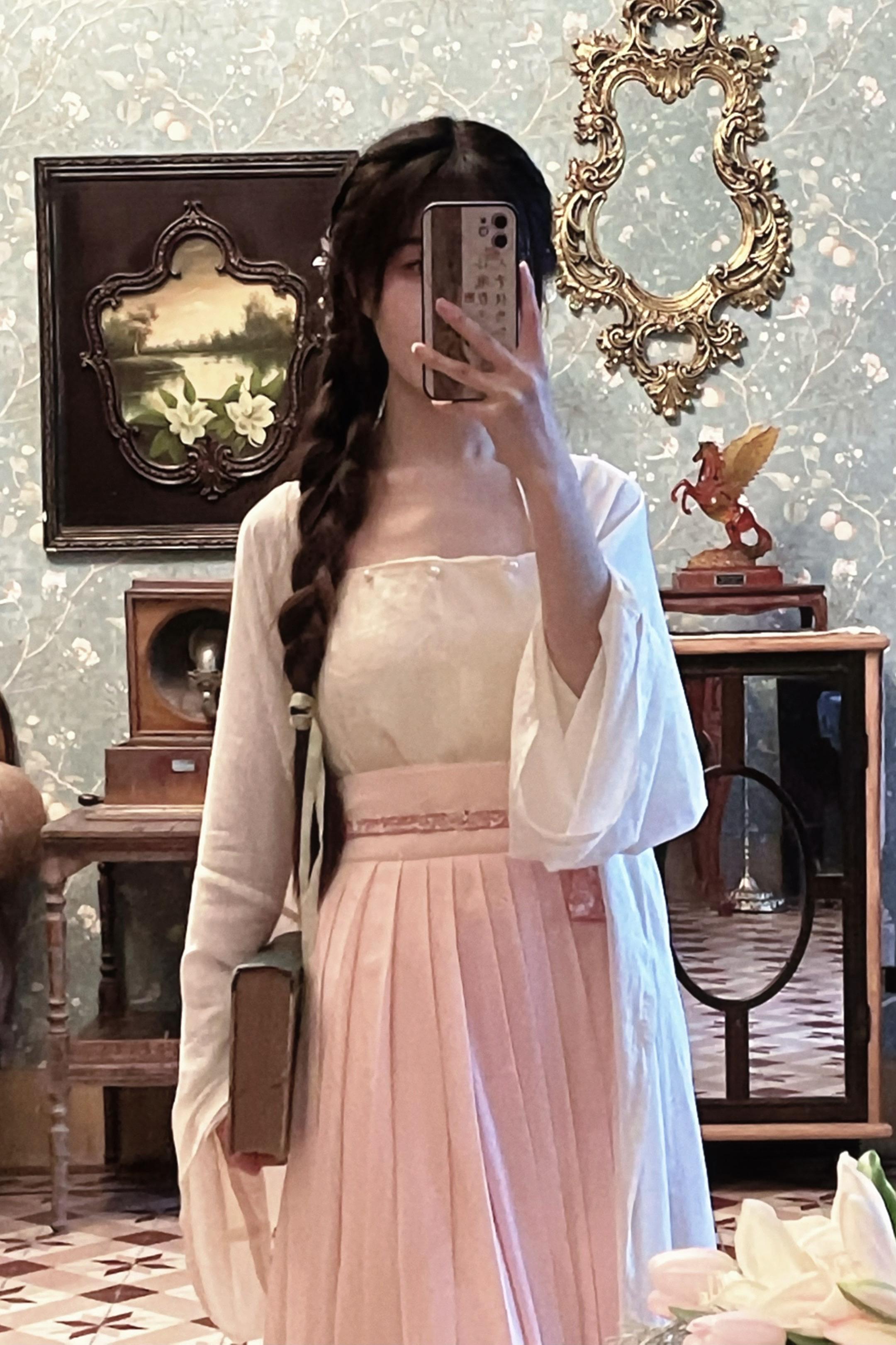 物是人非事事休