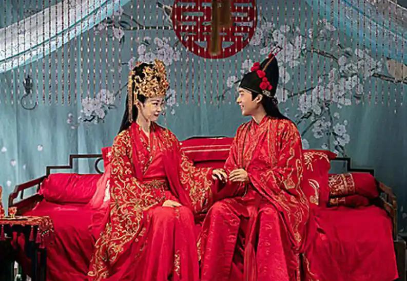北宋才子刘庭式考中进士后，已订婚约的女方因家贫且女儿得病失明，不敢再提婚约。旁人