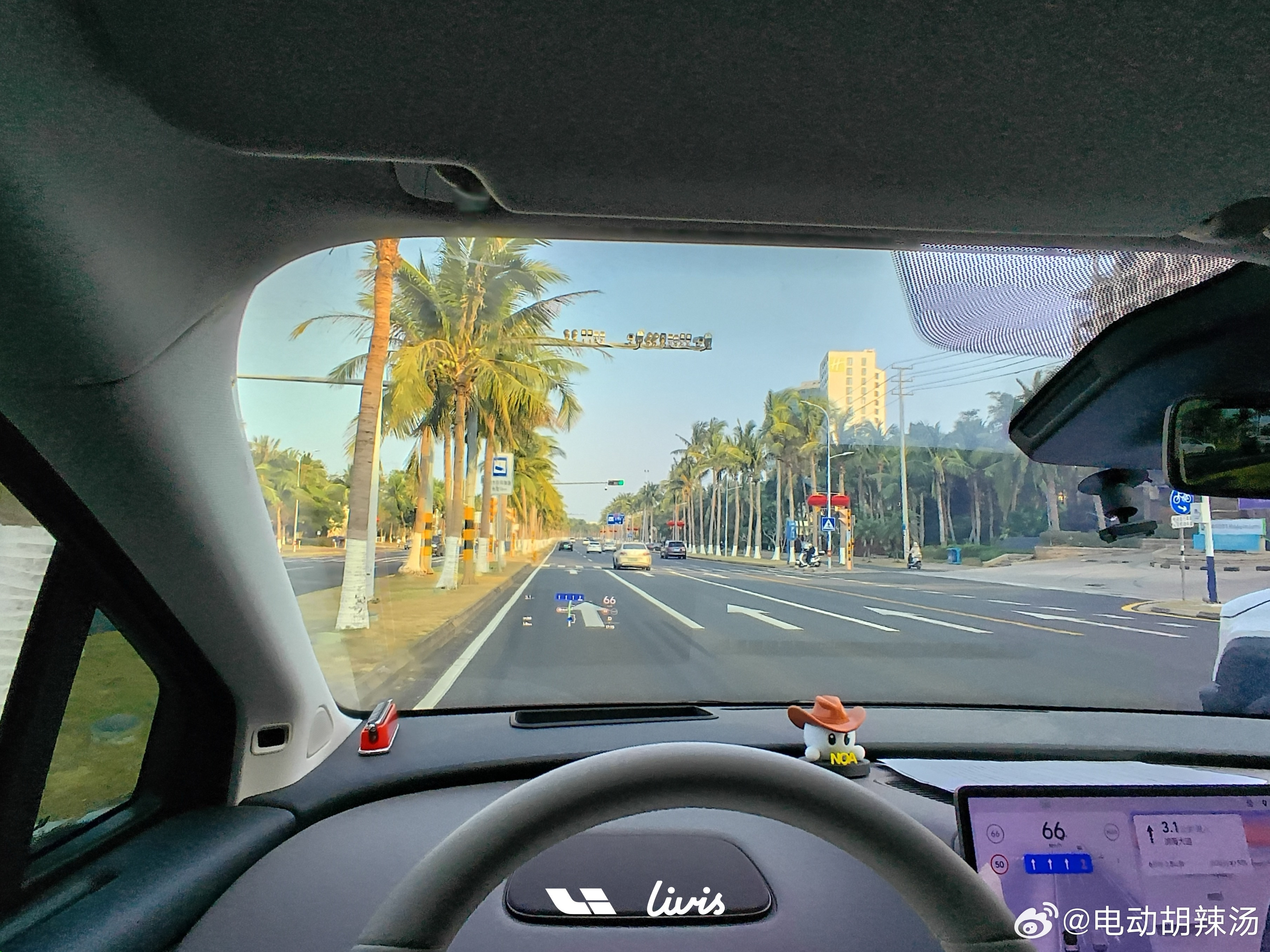 理想现金储备超1000亿但是理想需要加快花钱的速度，产品进化、智驾进化、服务进