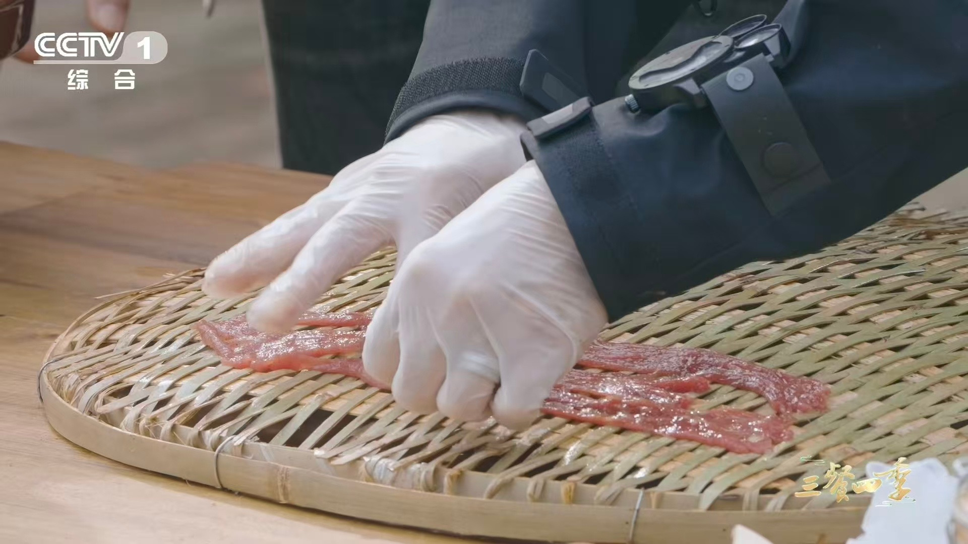 薄可透光的牛肉是怎么做到的解锁牛肉薄可透光的终极秘诀！就是灯影牛肉的传统工艺：