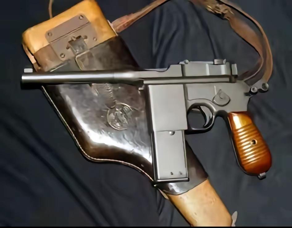 驳壳枪里的顶级款二十四响“盒子炮”（装弹量不同，这款是最大装弹量），原产于德国，