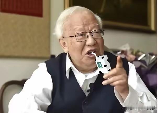 官大一级压人，这话在汪海粟身上算是展现得淋漓尽致。借了南京博物院的宝贝不还，