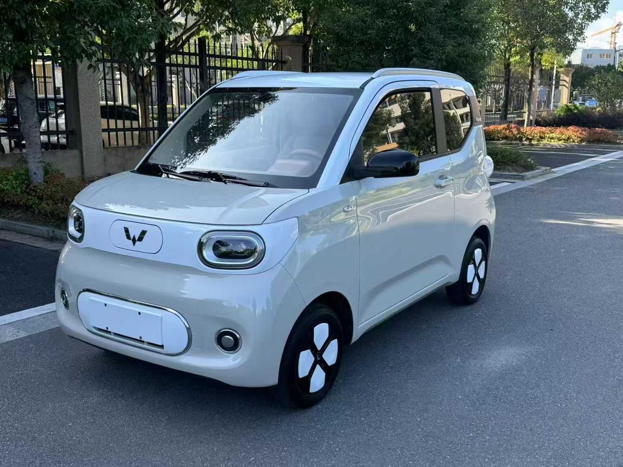 五菱宏光MINIEV买哪款不踩坑？5万预算看这篇就够了宏光MINIEV从202