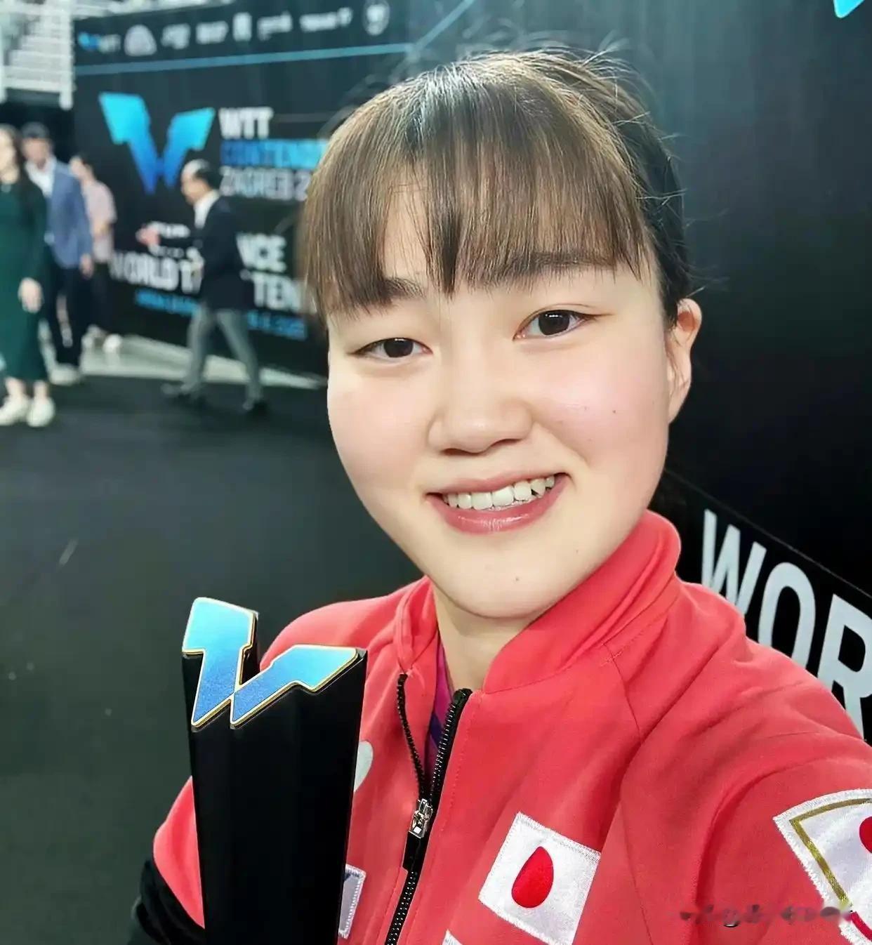 太强了！削球名将被彻底克制！4-1终结对决！WTT拉各斯站女单决赛全日本德比落