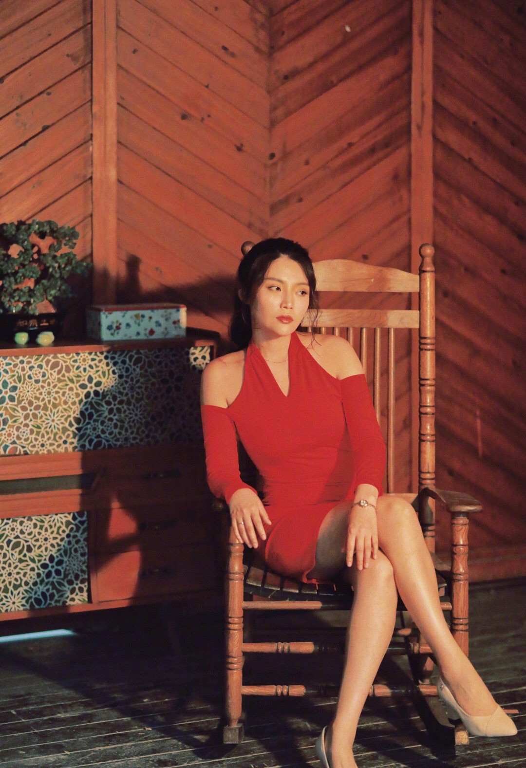 徐冬冬情商徐冬冬的高情商从不是圆滑讨好，而是待人真诚、处事通透，说话有分寸又