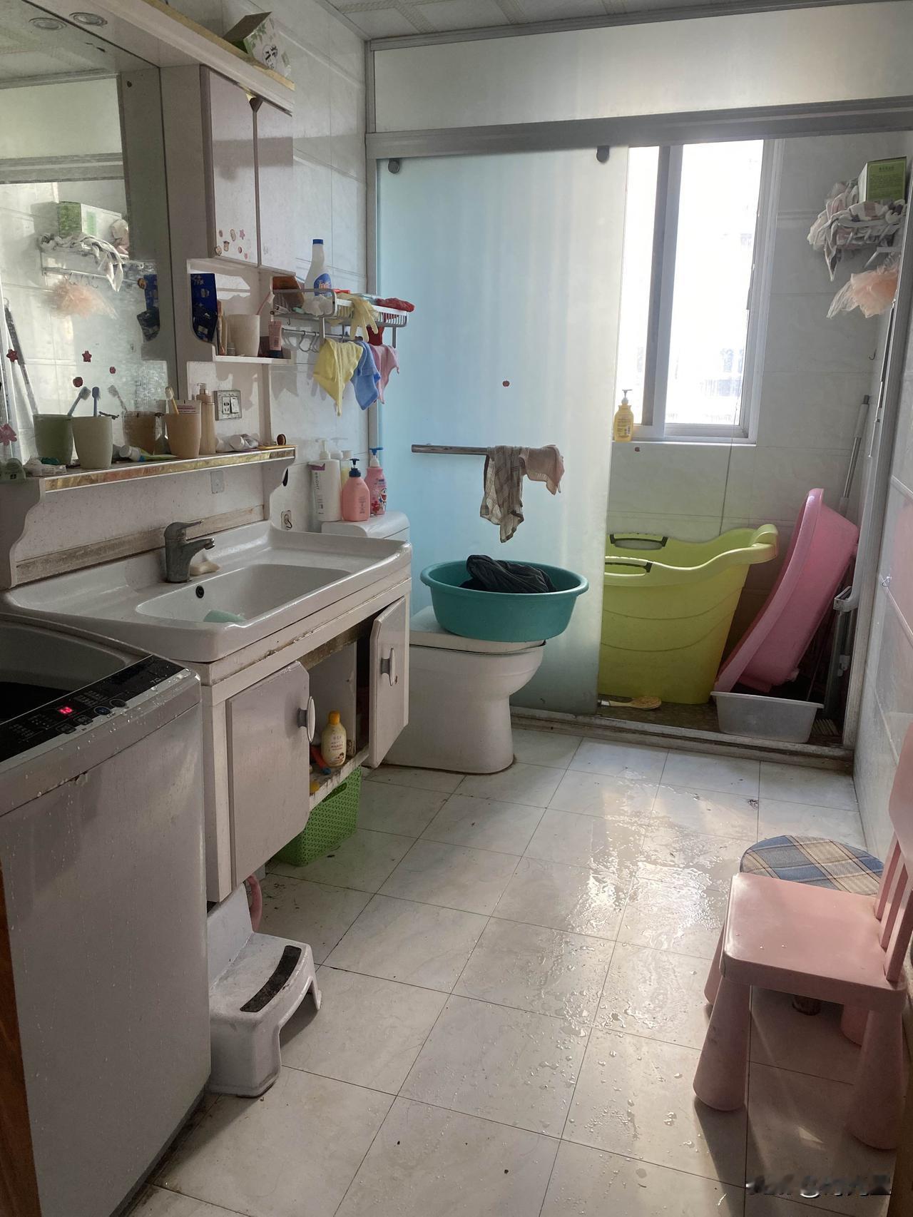 这个时代的女性，一个人活成了千军万马！如果你开口跟公婆说，搭把手带娃，他们说