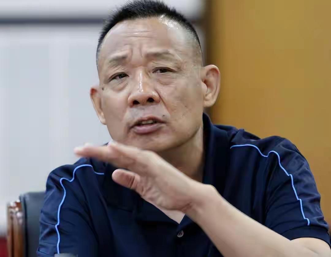 胖东来是不是心虚了?当年教员也是面对这种情况，最后说大不了重上井冈山。胖