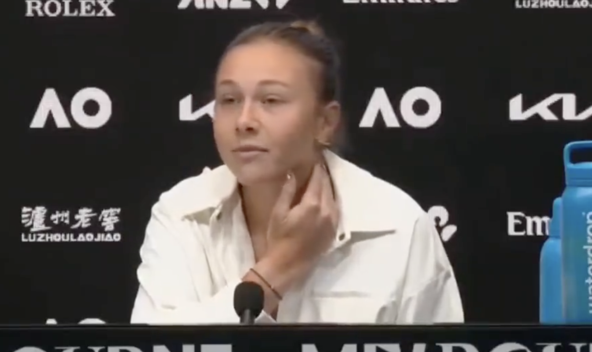 阿尼西莫娃: 我在美国出生, 代表自己的国家出战感到自豪