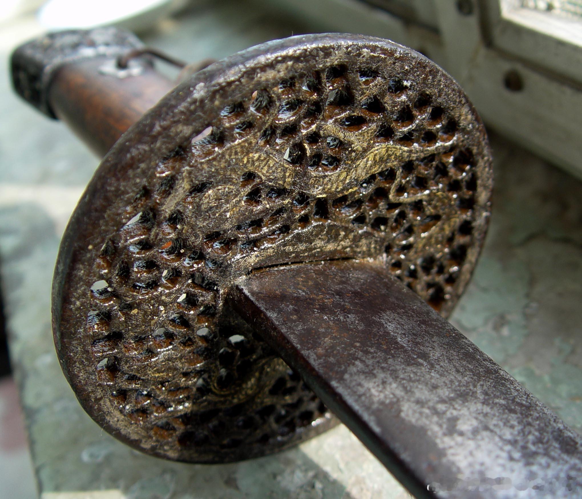 刀剑兵器影像铁鍐金镂空三件仿倭刀