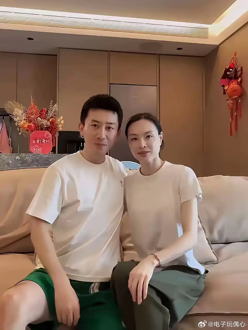 大家看出来这个男人是谁了吗？他可是娶了大名鼎鼎的体坛女明星