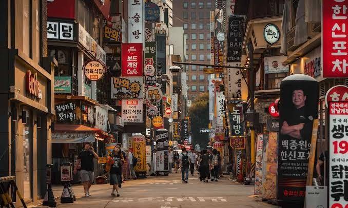 韩国生育率突然上来了，这是因为，韩国终于发现了解决单身男性结婚难题，到底症结在哪
