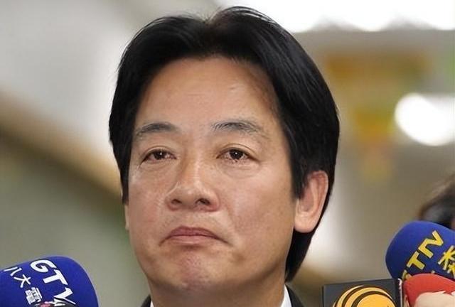 赖清德张嘴闭嘴搞分裂，扭曲事实，歪曲历史。将日本投降说成终战，还不承认抗战老兵的