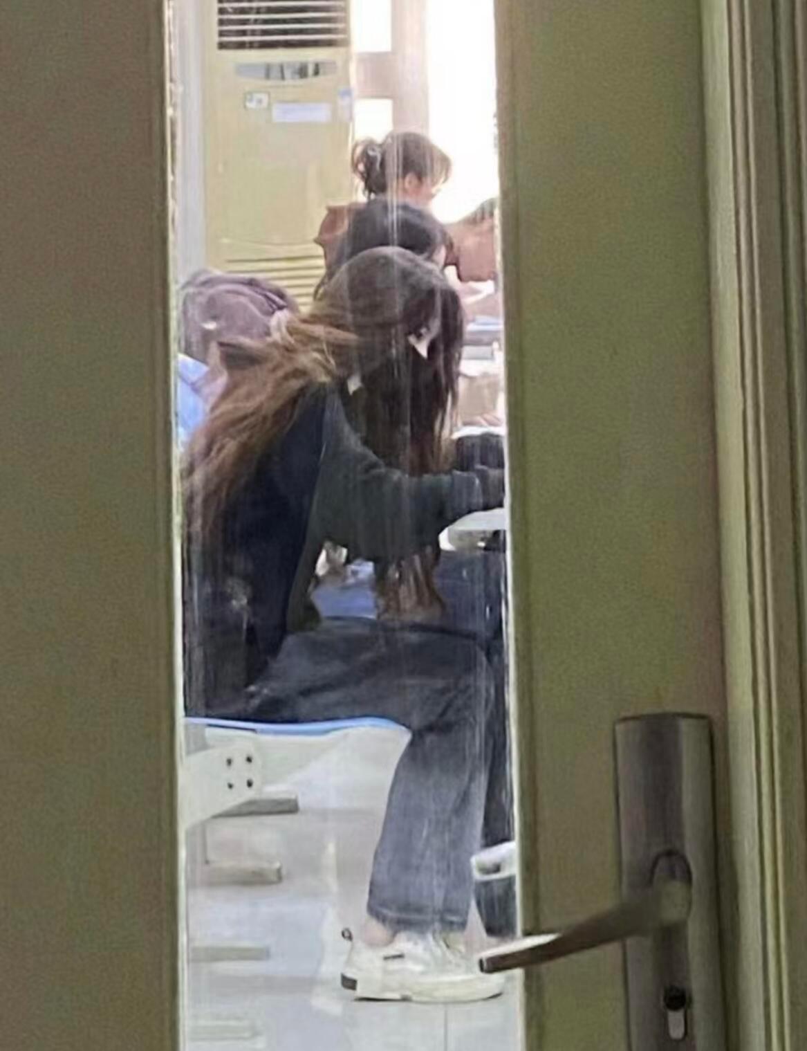 那些看着有钱实际上没钱的女生​​​