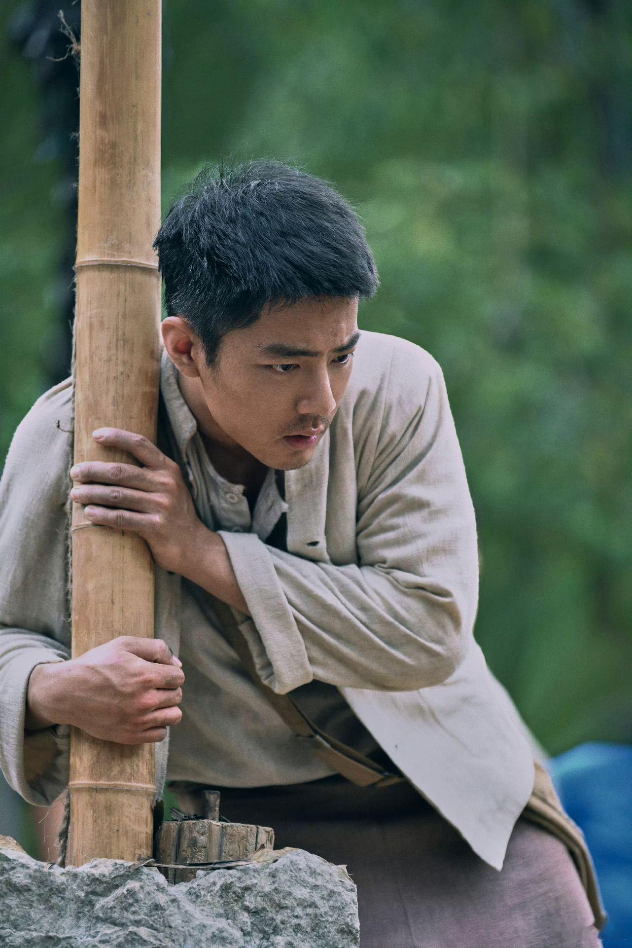 优酷永远是肖战的人脉排面这块优酷从来没输过！《得闲谨制》刚上映就安排云包场，这