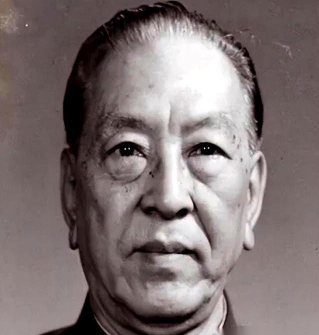 前两天瞎翻历史资料，看到个奇怪事。上世纪六十年代我们支援阿尔巴尼亚，人家要的物资