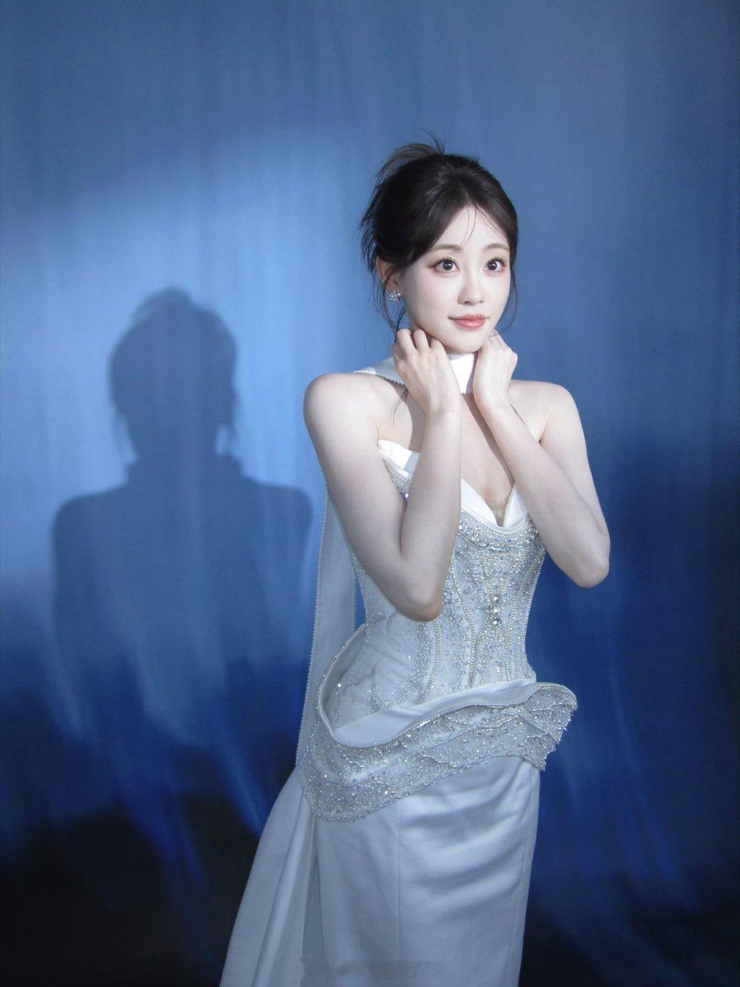 祝绪丹是只快乐小猫