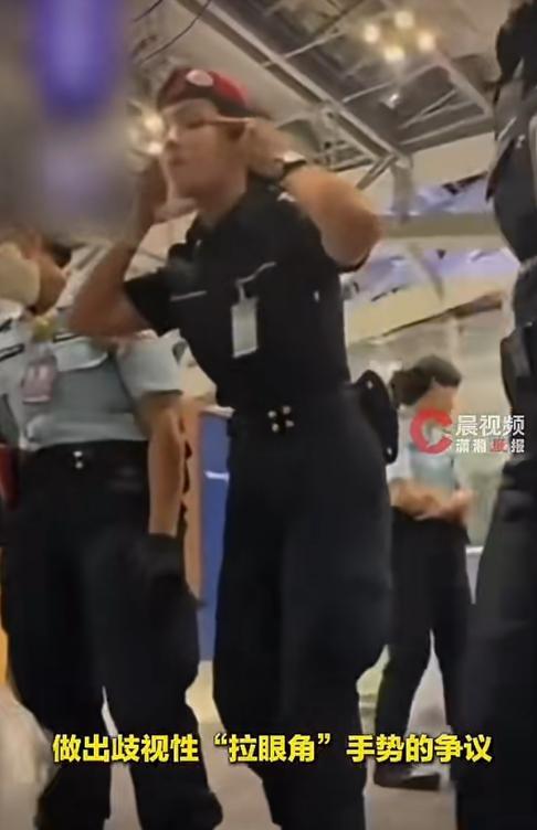拒绝托运行李，闯贵宾室，不配合查证件！22名粉丝游客在泰国机场被拒绝登机，这件事
