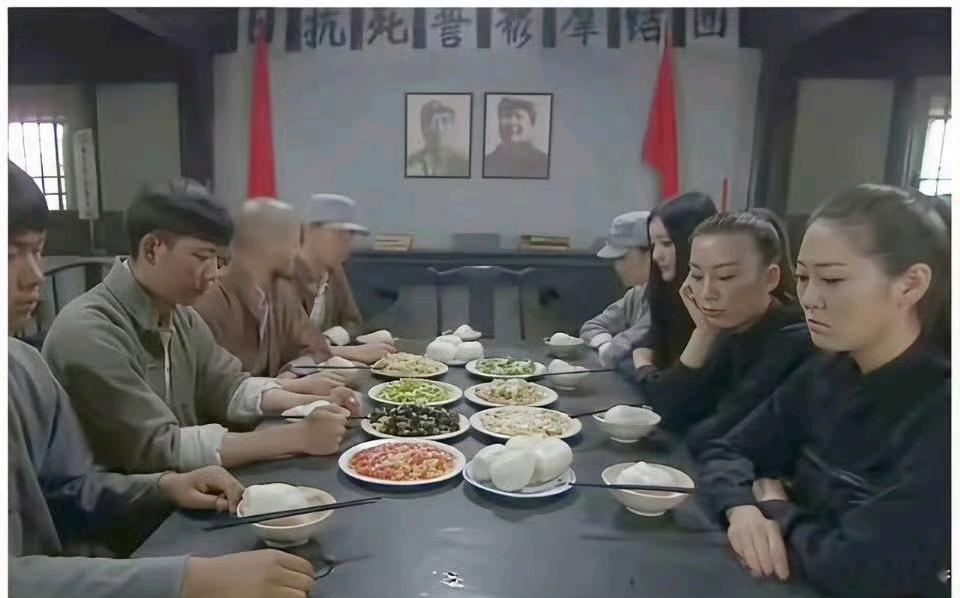 这是某些导演所能想到的最艰苦的菜了！还能七个菜