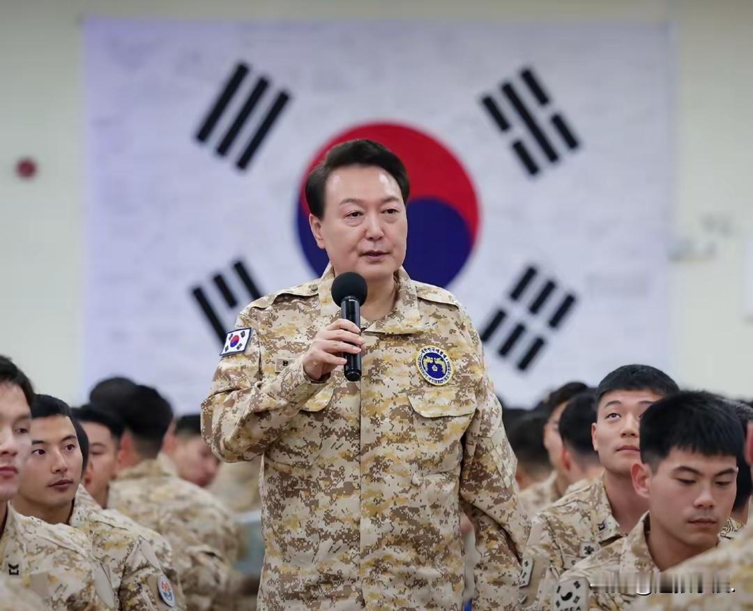 韩国政坛爆出惊天猛料！前总统尹锡悦最近被追加起诉一般利敌罪和滥用职权罪，而背后真