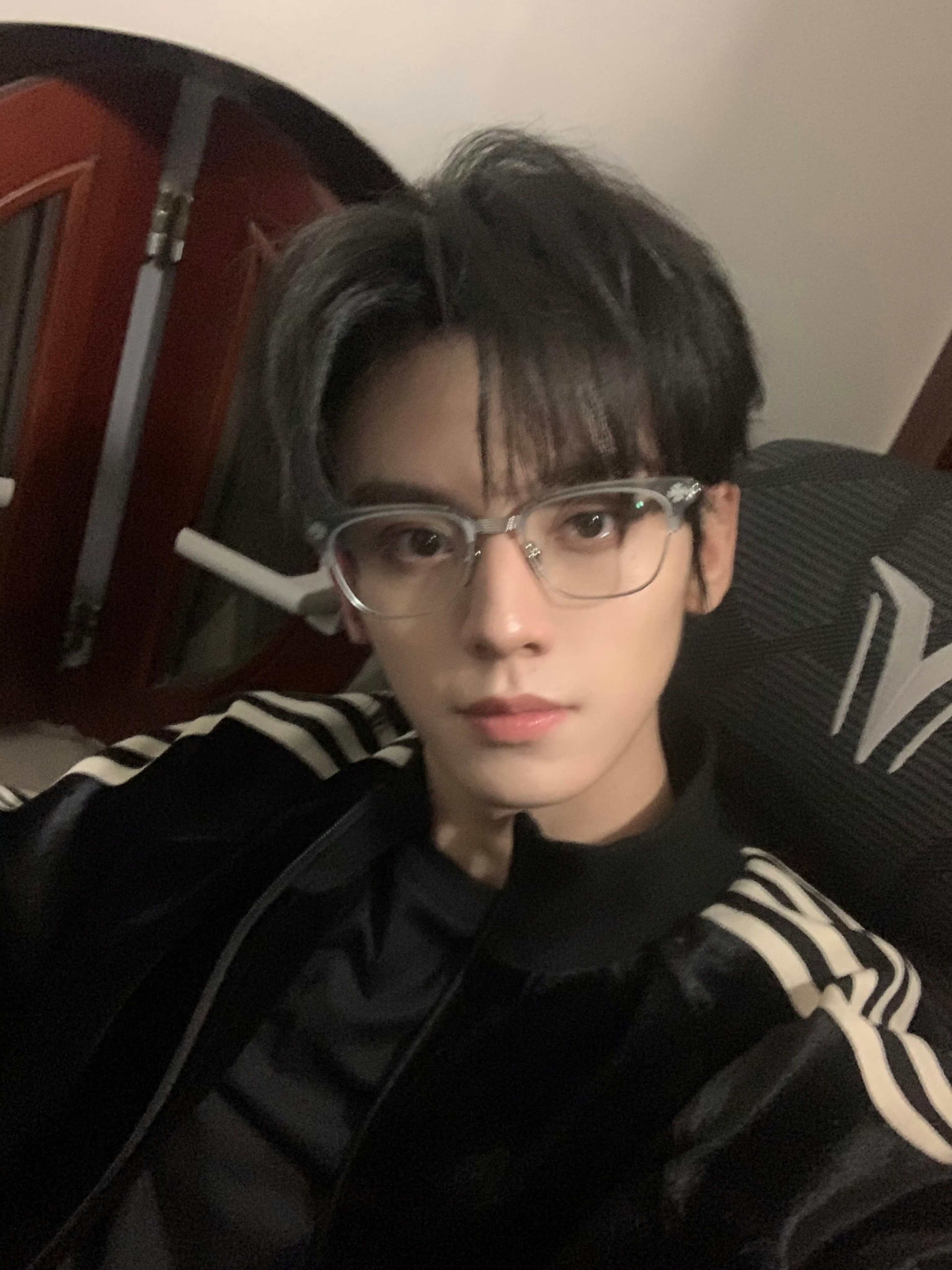 研究成果颇丰左航live自拍左航新手机自拍