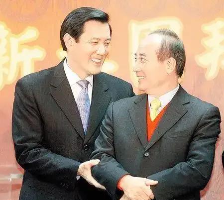 王金平蓝绿通吃的真面目完全暴露无余，不是“蓝皮绿骨”，而且通身全绿，蓝营视角疲劳