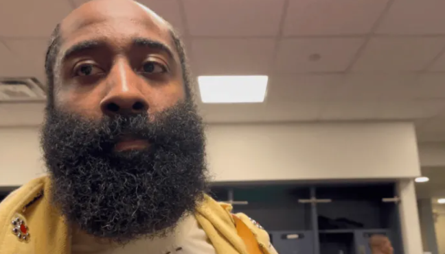 NBA常规赛快船客场对阵篮网的比赛已经结束。全场战罢，快船以121-105战胜篮