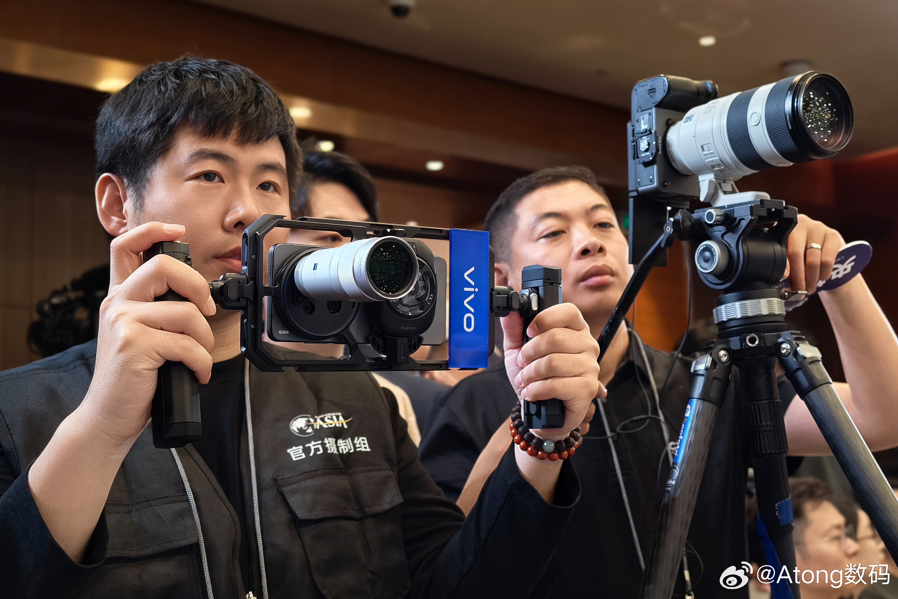 看到博鳌亚洲论坛2026年年会现场真的被惊到了，媒体老师们几乎人手一台vivo