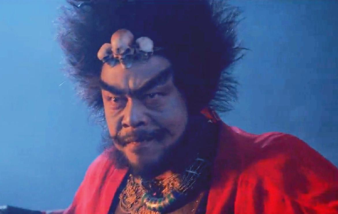 西域来的怪物，把卢凌风砍退了。血刀客阿史那。新一季的变数。他的刀法不是中原