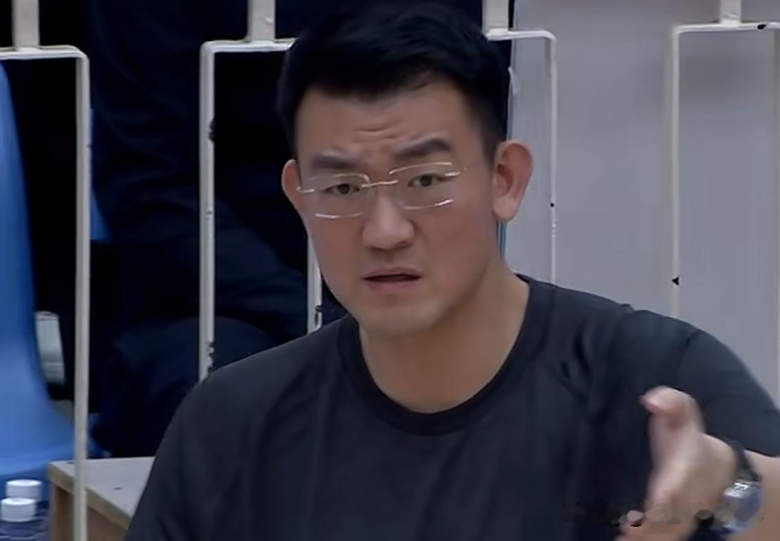 满是不舍！王博谈:巴里.布朗离队加盟北汽:十分不舍，布朗过去两个赛季在广厦的