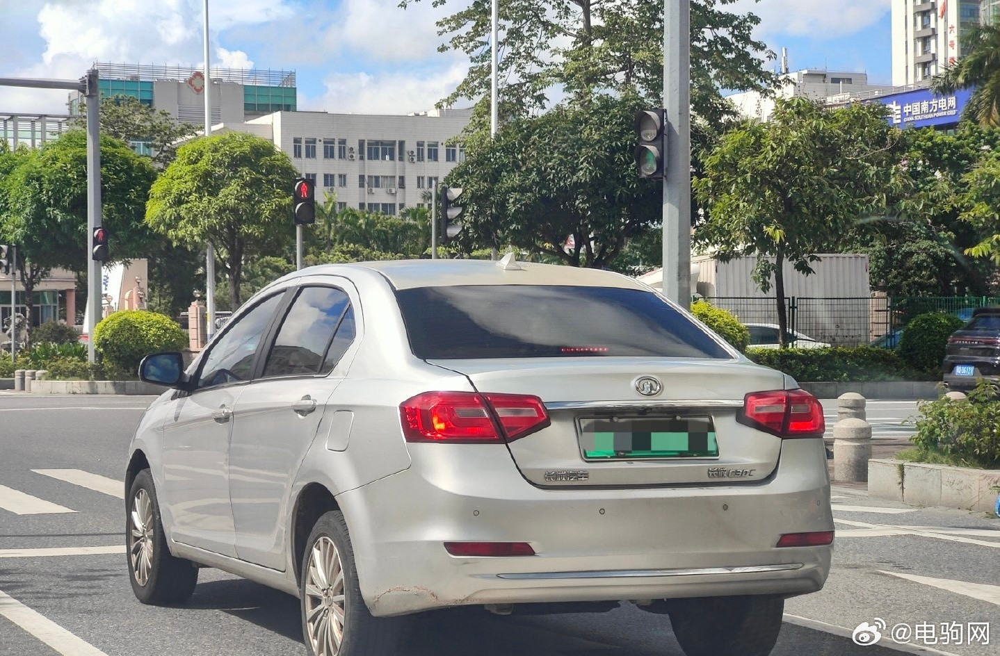 有谁能猜出来这是啥车[大笑]​​​