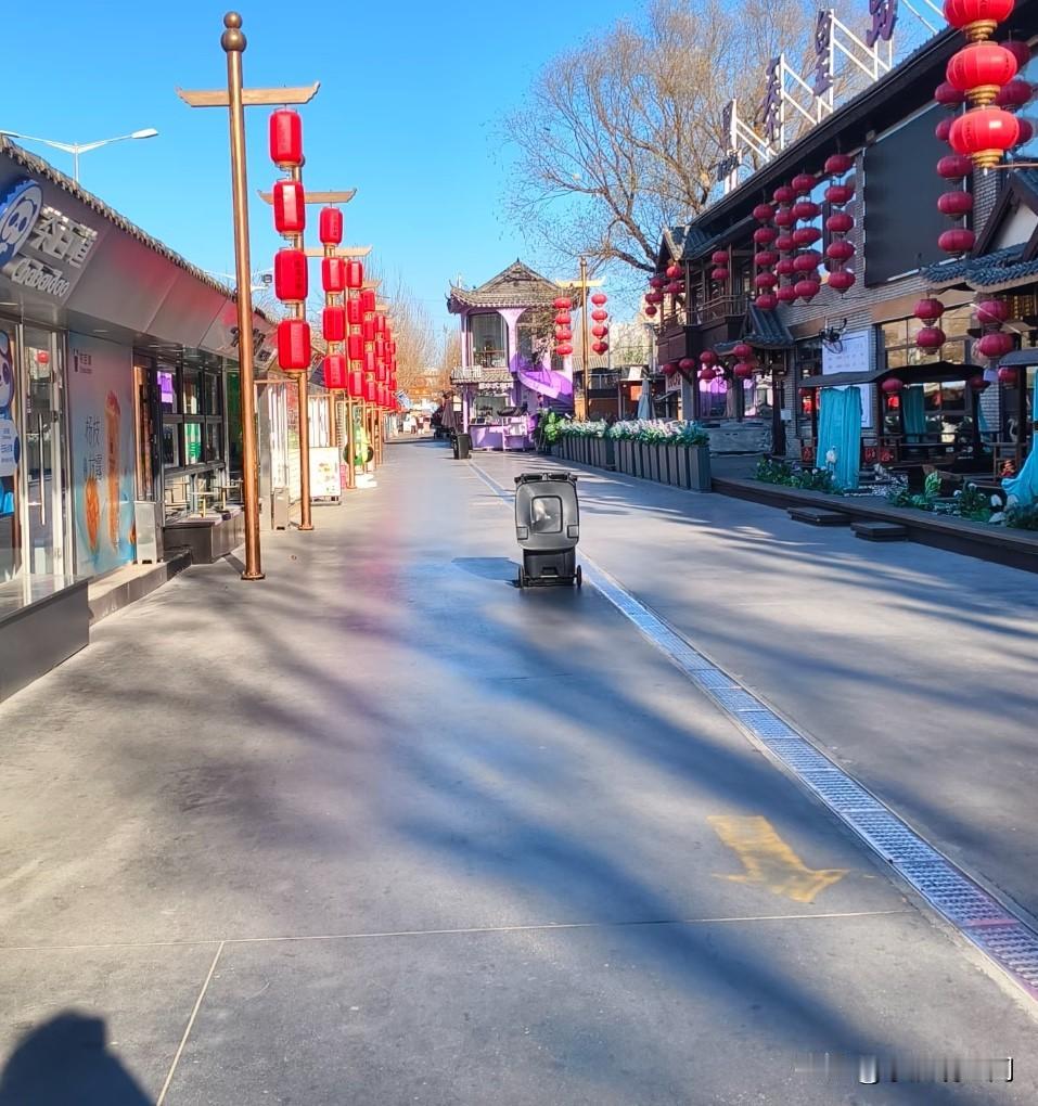 想知道现在的生意有多难做周末去了趟小巷开门的寥寥无几冬季一直是淡季但今天